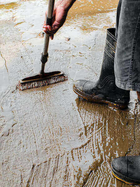 How to get spray paint off a driveway