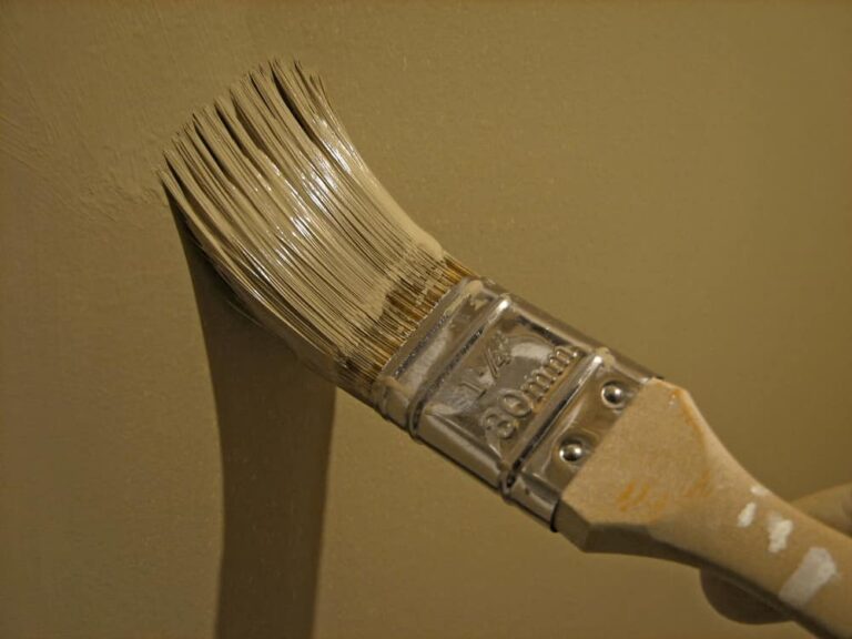 How To Touch Up Paint That Was Sprayed On? 10 Easy Steps